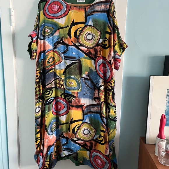 Funky Korean  Graphic bubble dresses. XL /XXL - Picture 2 of 8